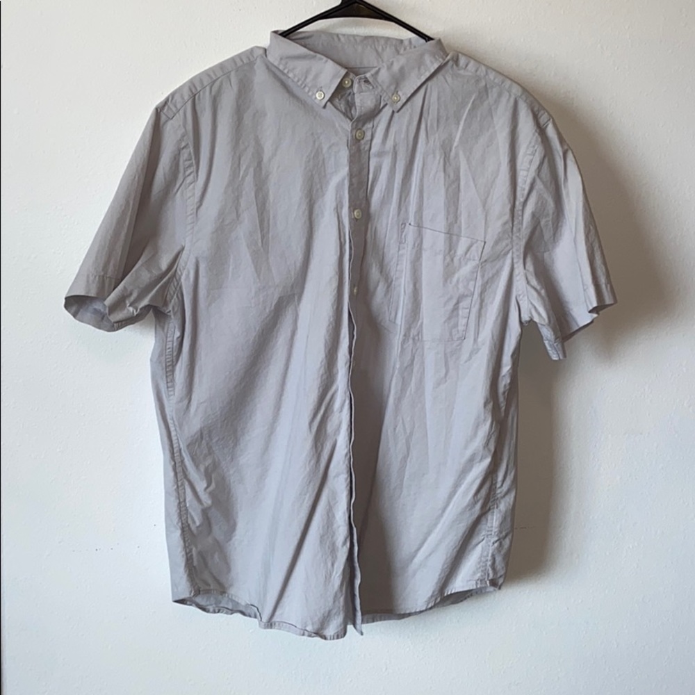 mans grey shirt goodfellow & co